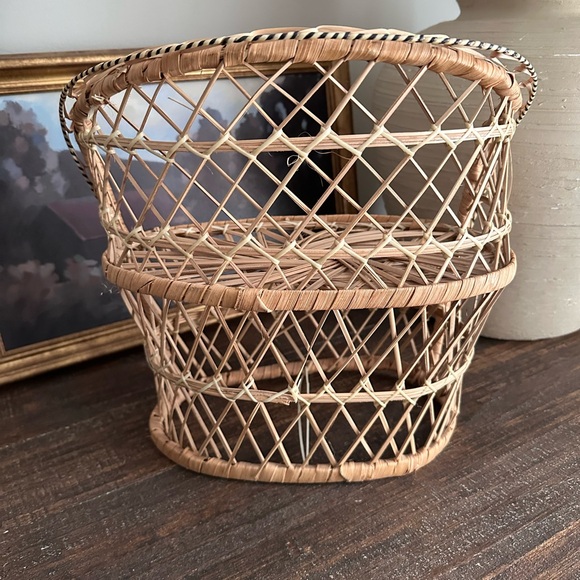 Mini Wicker Bench - Picture 4 of 8